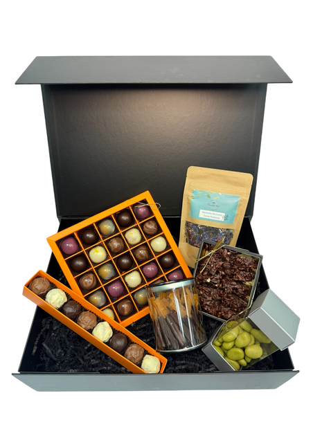 Zestaw Prezentowy Premium z Herbatą i Pralinami „Chocolate Lab”