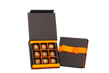 Praliny Figa-Czerwone Wino z belgijskiej czekolady Barry Callebaut – 9 sztuk