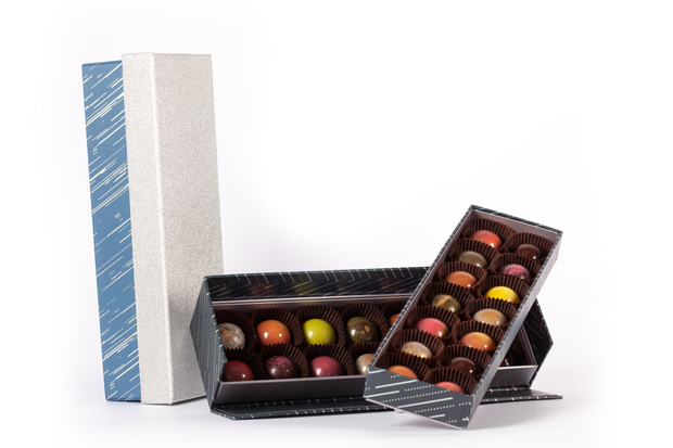 "Świąteczny Blask" | Zestaw pralin – 28 sztuk