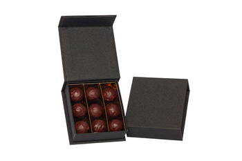 Klasyczne trufle z nadzieniem z ciemnej czekolady z regionu Sao Thome  9 szt.