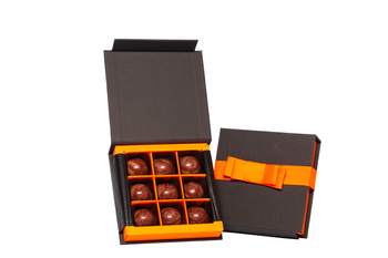 Praliny orzechowe z belgijskiej czekolady Gianduja – 9 sztuk