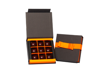 Praliny Słony Karmel z belgijskiej czekolady – 9 sztuk