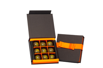 Praliny Morela z Matchą z belgijskiej czekolady – 9 sztuk